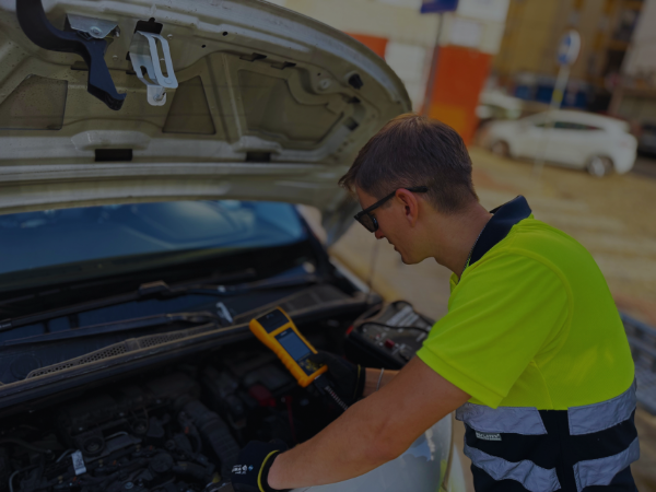 Cambio de baterías Málaga para coche y moto